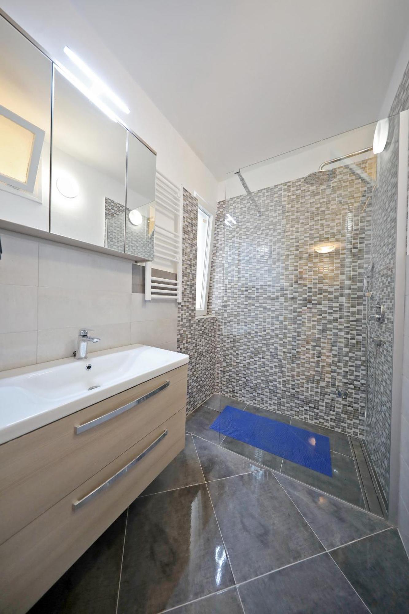 זאדאר Apartman Ski מראה חיצוני תמונה